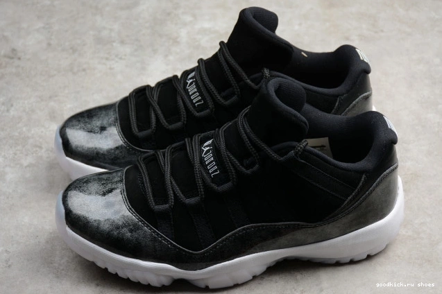 Low 11 Retro Air 